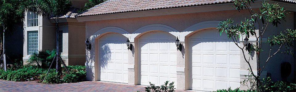 image of Raynor hurricane-rated residential garage door